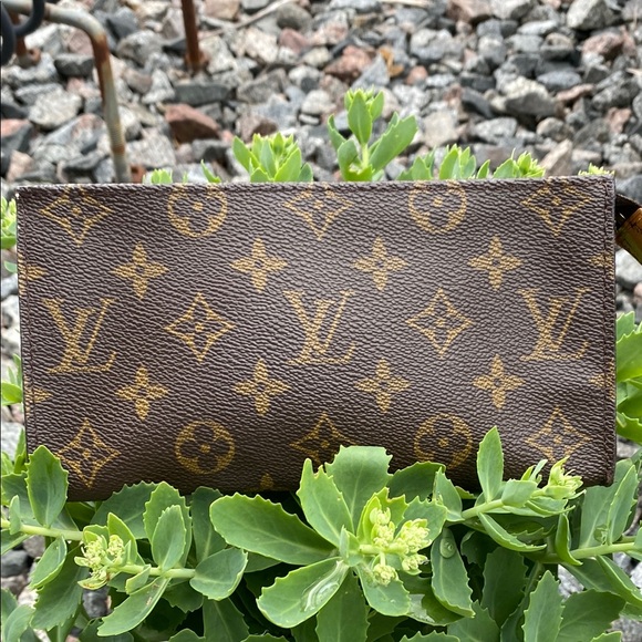 Louis Vuitton Brown and Gold Monogram Pochette - Picture 1 of 8